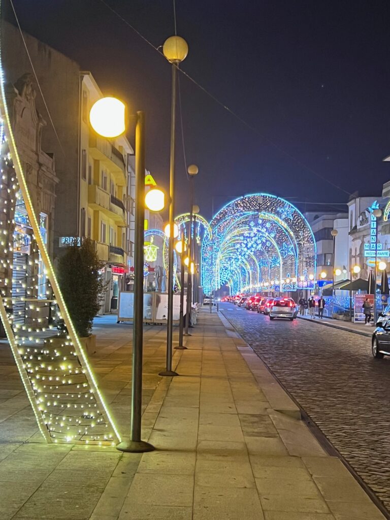 A beleza da iluminação de Natal em Viana do Castelo