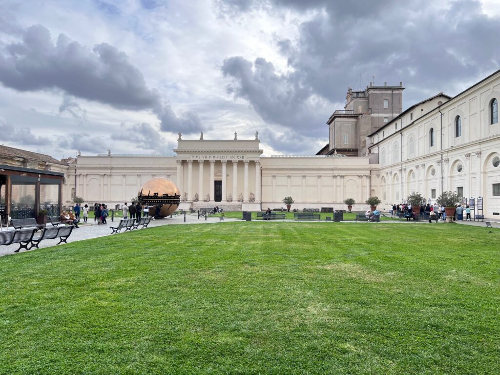 Vaticano, a cidade-estado de todos os encantos